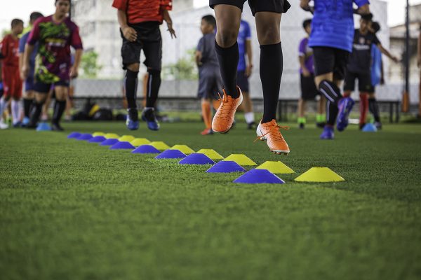 Cono Plato Entrenamiento Coordinacion Fútbol 19cms + soporte - Imagen 8