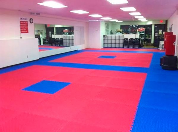 PISO TATAMI GOMA EVA ENCASTRABLE AZUL/ROJO 1x1m 2cm - Imagen 8