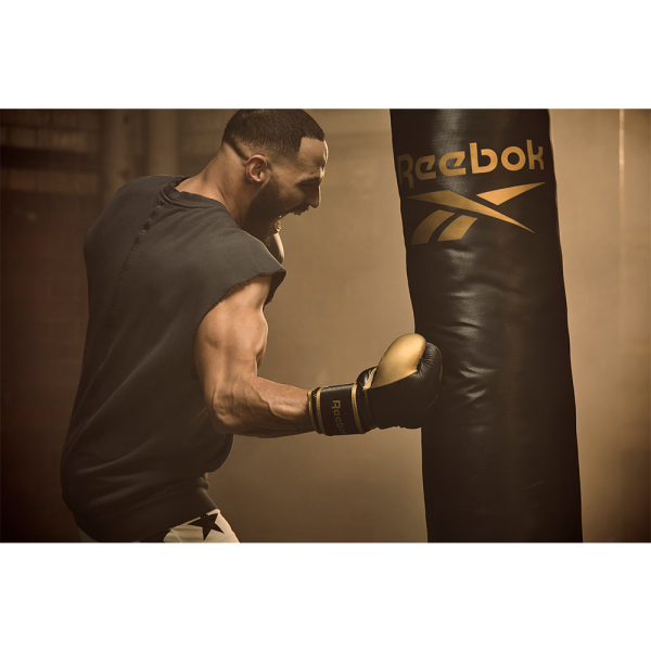 BOLSA DE BOXEO 20KG + GUANTES 12 OZ REEBOK - Imagen 10