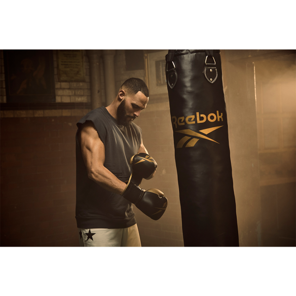 BOLSA DE BOXEO 20KG + GUANTES 12 OZ REEBOK - Imagen 9